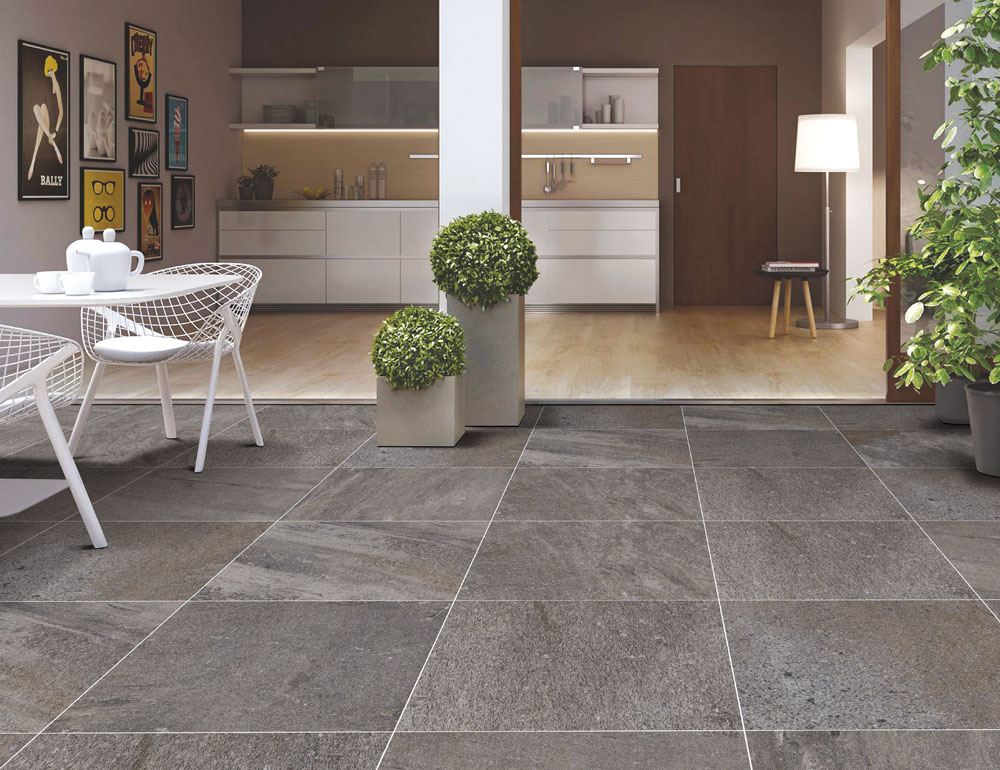 クォーツアーバン